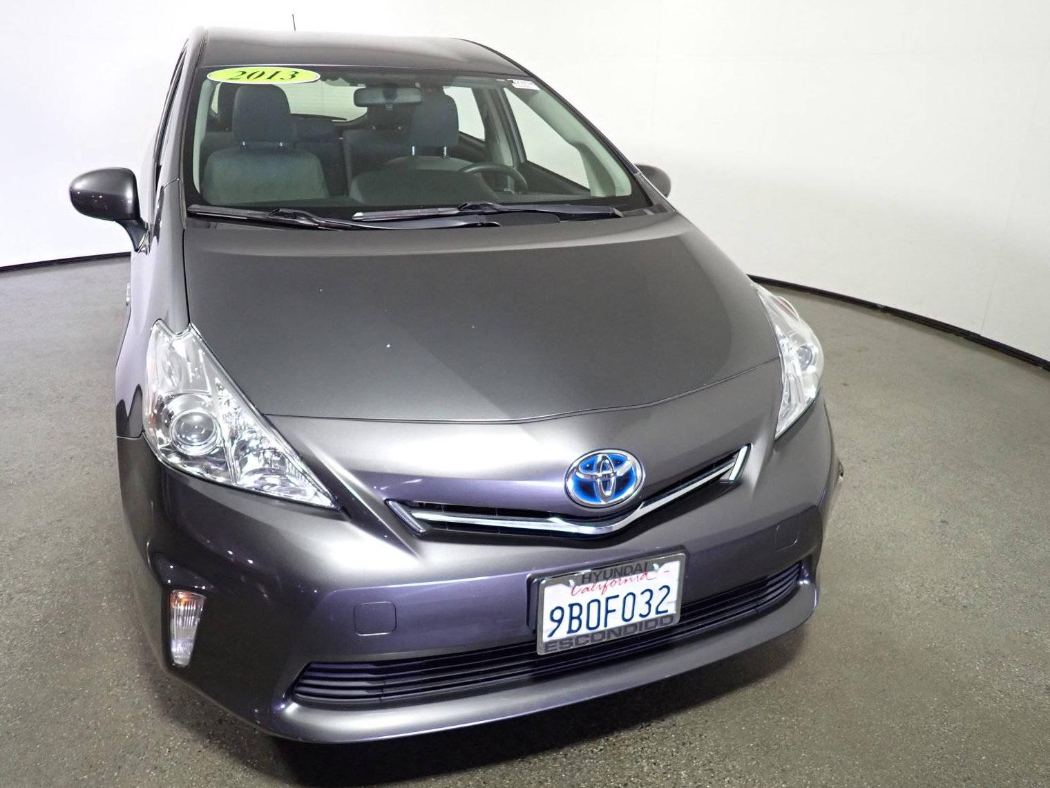 TOYOTA PRIUS V 2013 JTDZN3EU3D3269894 image